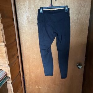 2 Pairs Avia Black Active Leggings women’s size M with pockets
